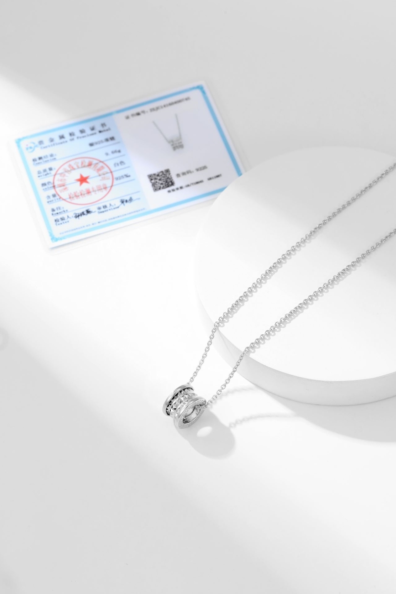 Bv1g*ai necklaces